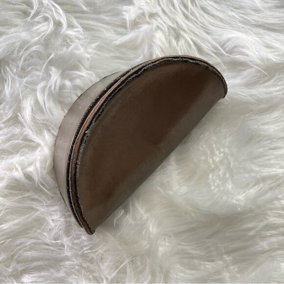 Gucci Unisex Sunglasses Case Glasses Leather Gold Bronze Velvet Interior GG Logo main image 10